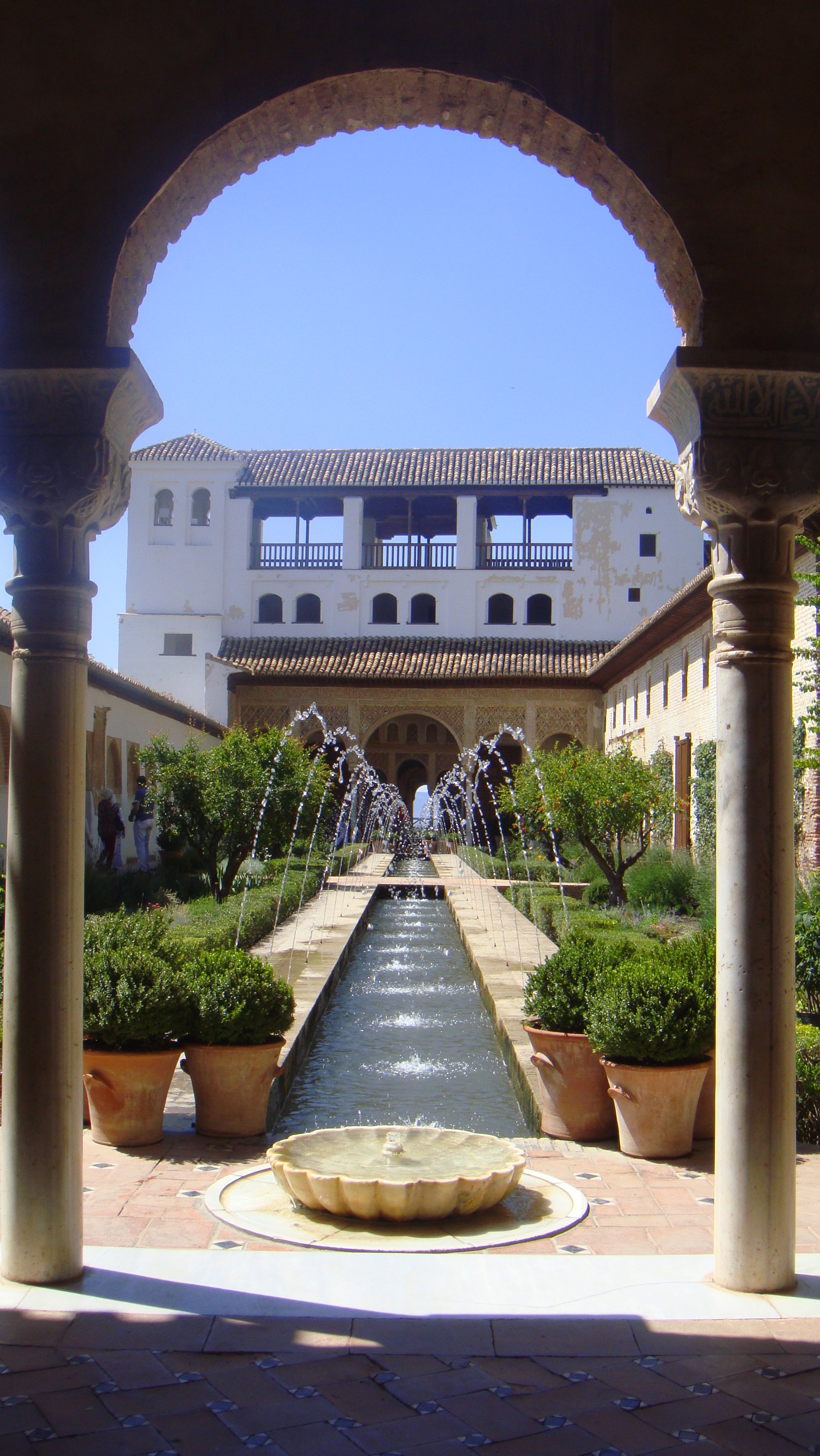 Garten mit Wasserspiel